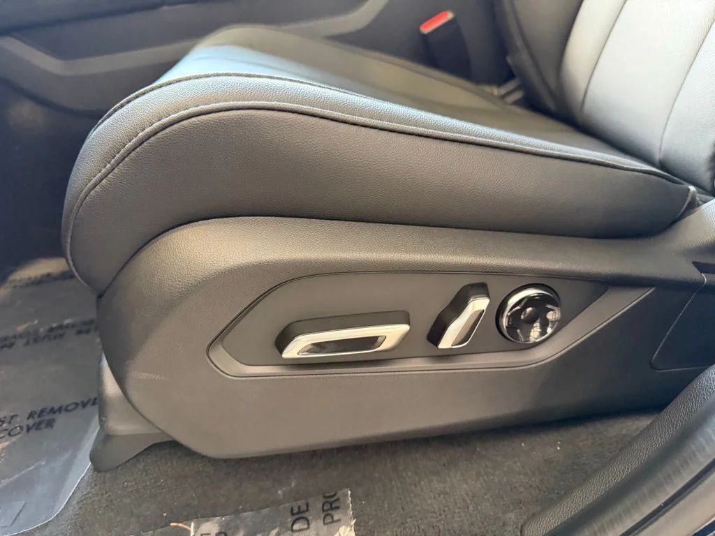 New 2026 Majestic Black Pearl Acura SH-AWD image 14