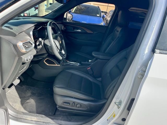 Used 2023 White Chevrolet ACTIV image 9
