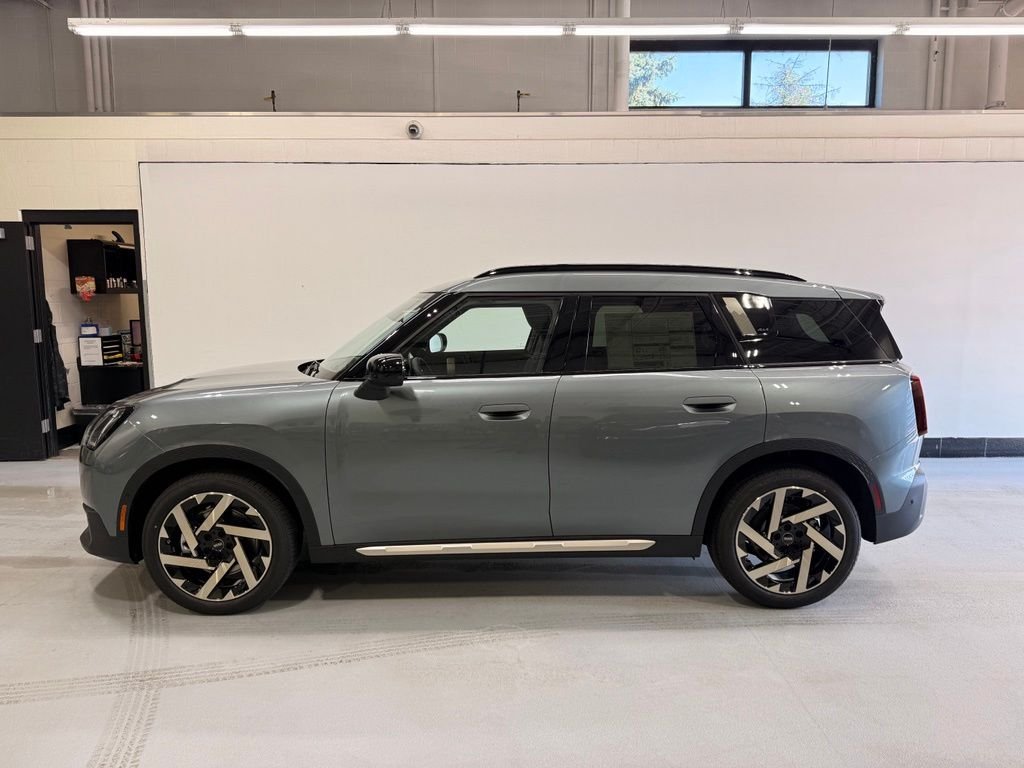New 2027 Smokey Green Metallic MINI  image 2