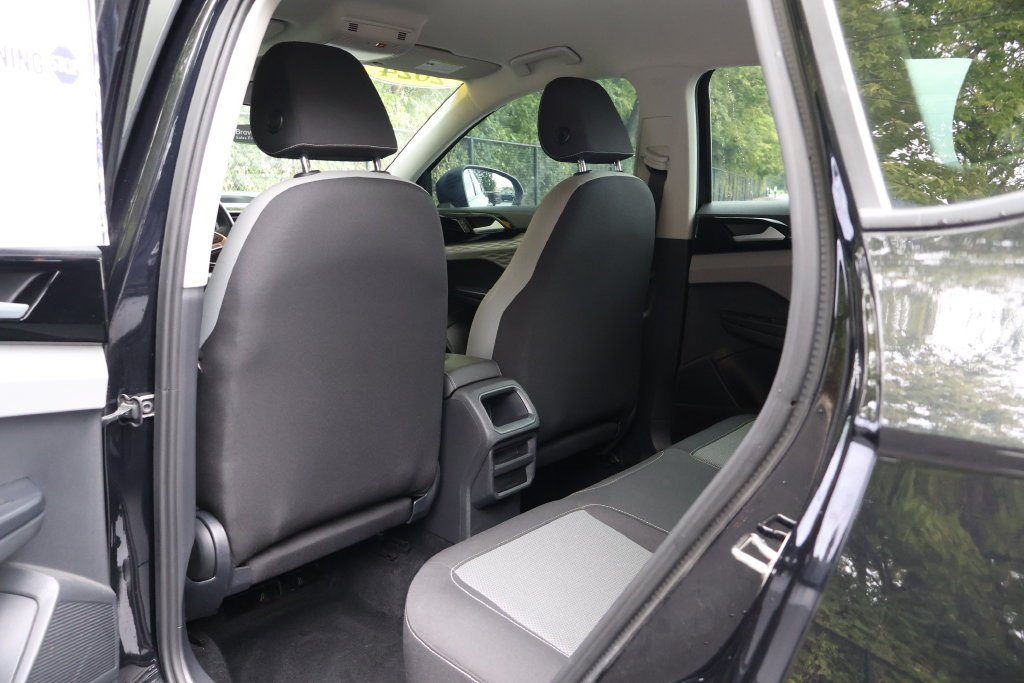 2024 Volkswagen Taos S - Photo 41