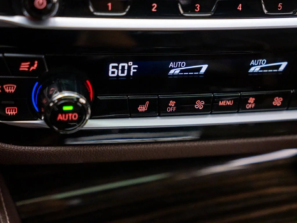 Used 2018 Black BMW M550i xDrive image 22