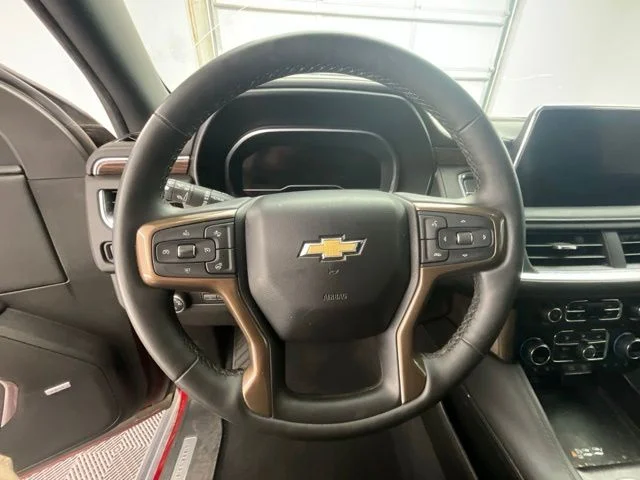 Used 2023 Red Chevrolet High Country image 7
