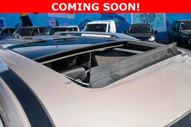 Used 2024 Beige Nissan Platinum image 8