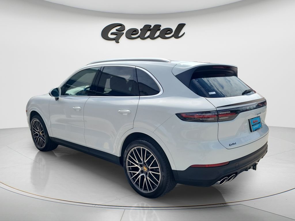 Used 2021  Porsche Base image 7