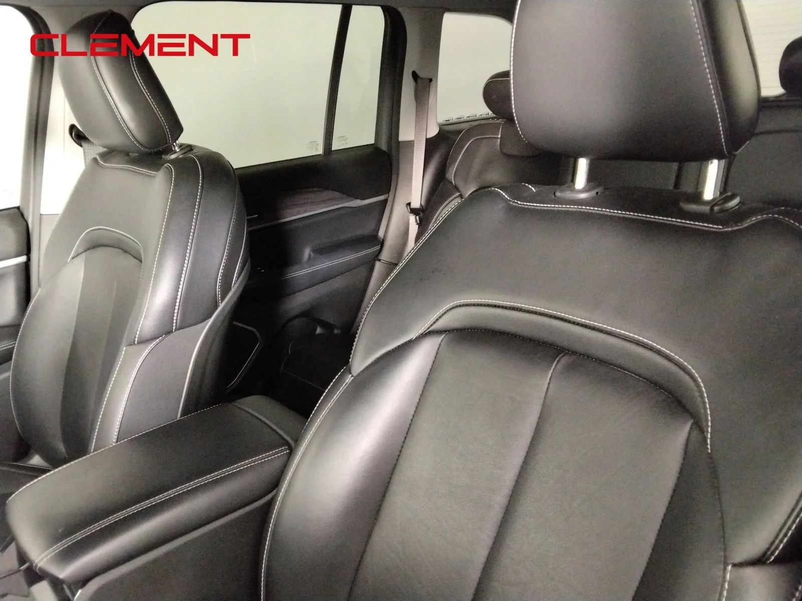Used 2022 Black Jeep 4xe image 29