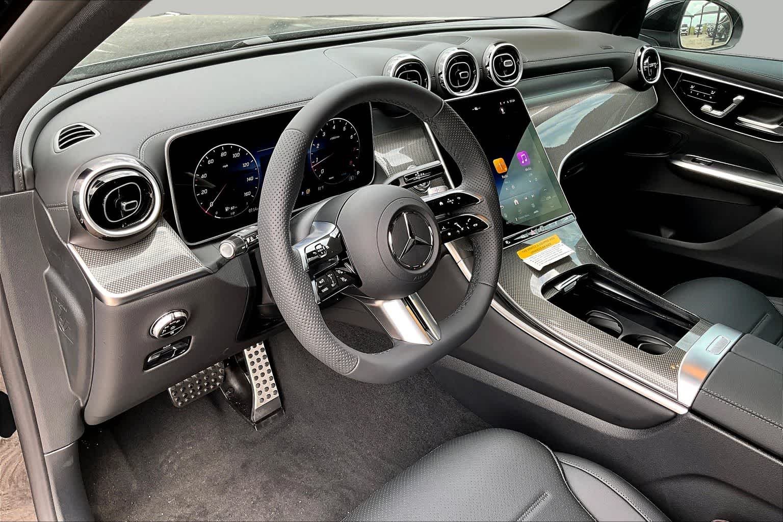 New 2026 Black Mercedes-Benz GLC 300 image 10