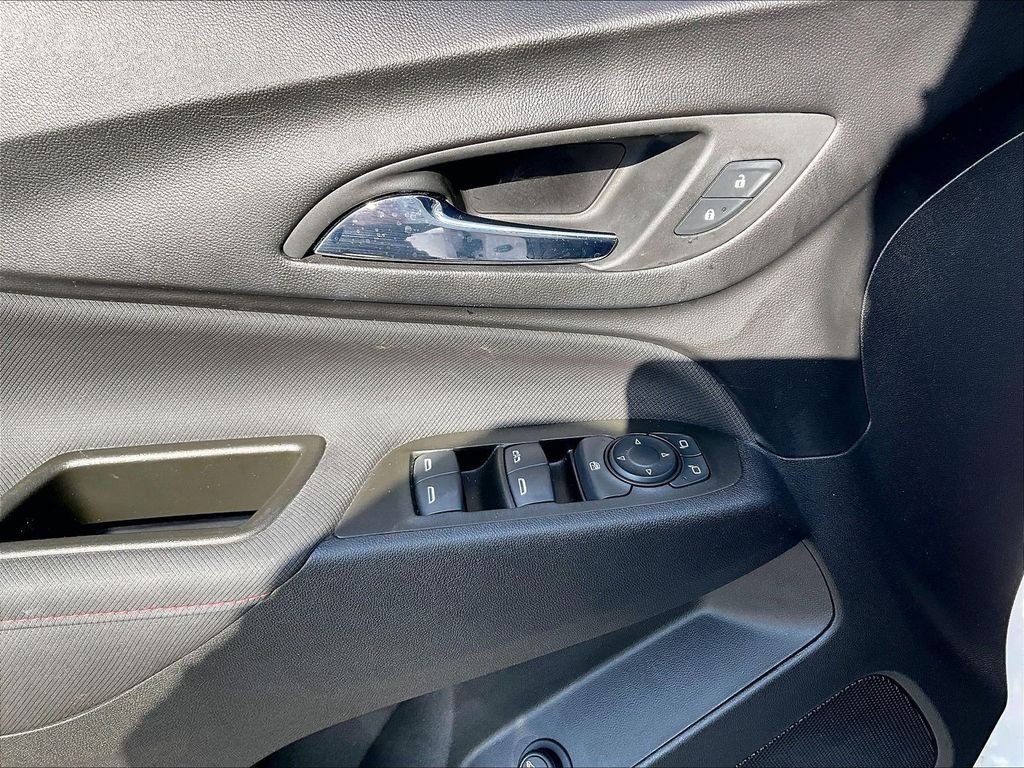 Used 2023 Summit White Chevrolet RS image 38