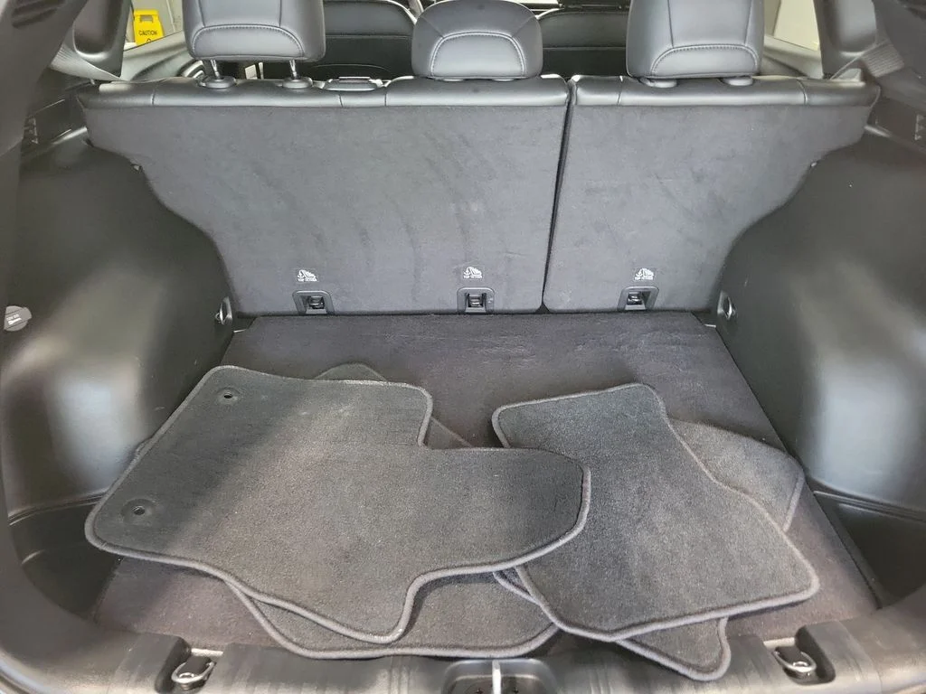 Certified Used 2023 Gray Jeep Latitude Lux image 15