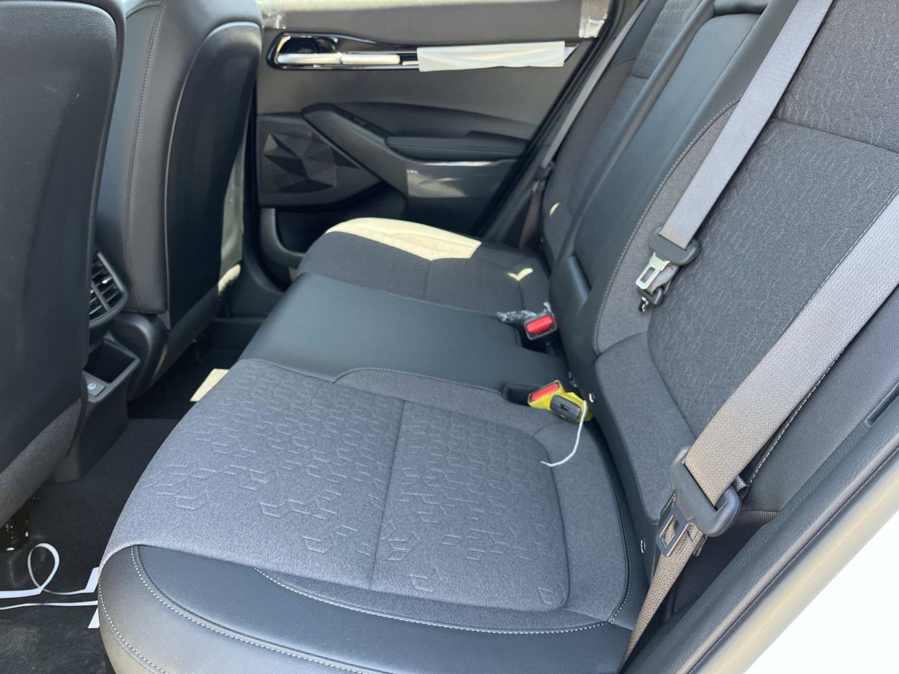 New 2026 Snow White Pearl Kia S image 17