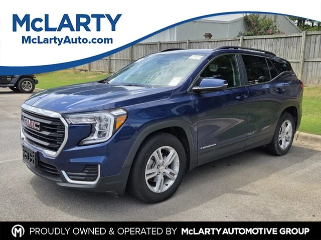 Used 2022 Blue GMC SLE image 1