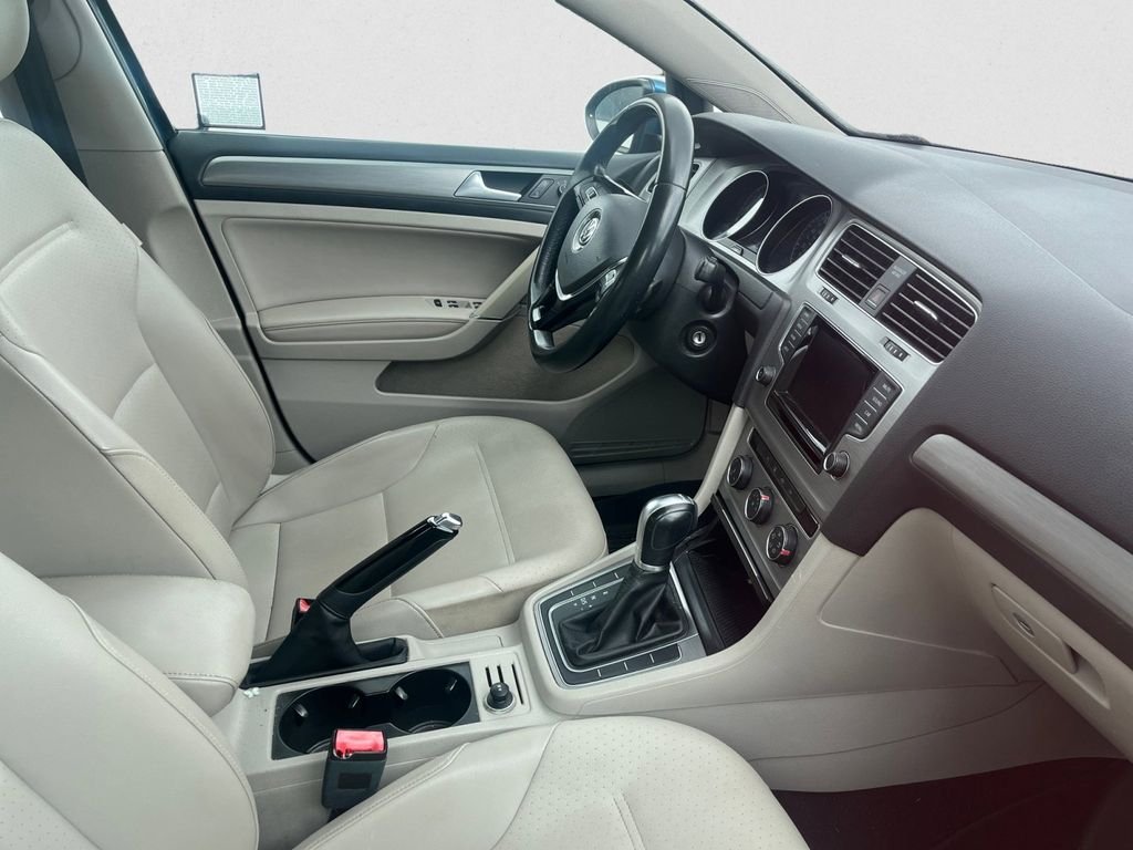 Used 2015 Blue Volkswagen TDI S 4-Door image 10