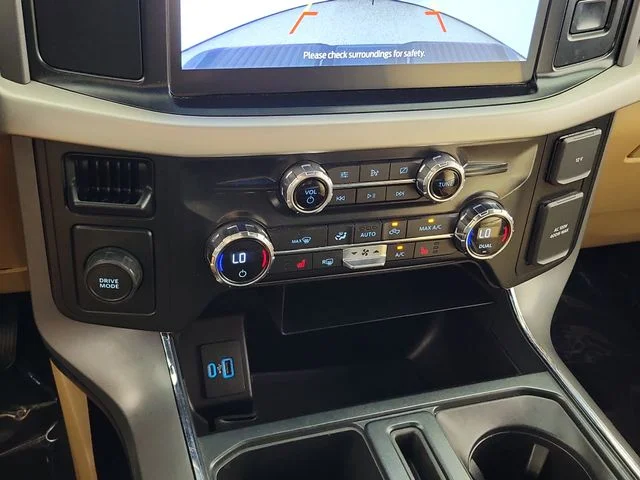 Used 2021 Black Ford XLT image 30