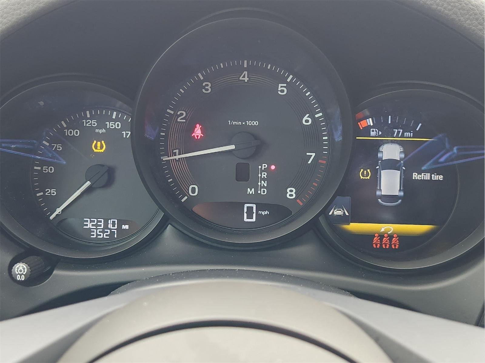 2022 Porsche Macan photo 16 of 33