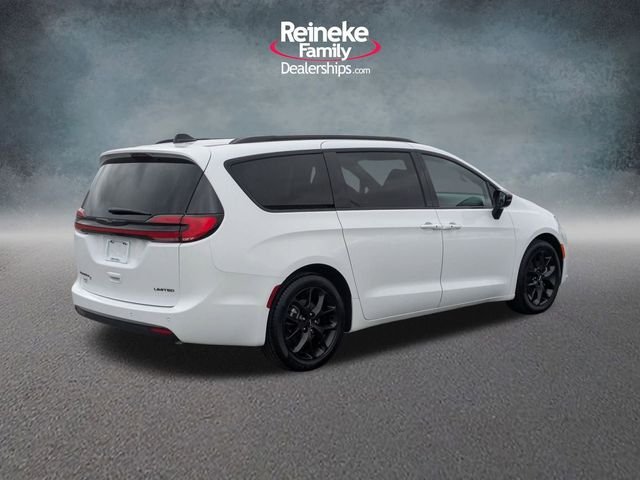 Used 2025 Bright White Clearcoat Chrysler Limited image 6