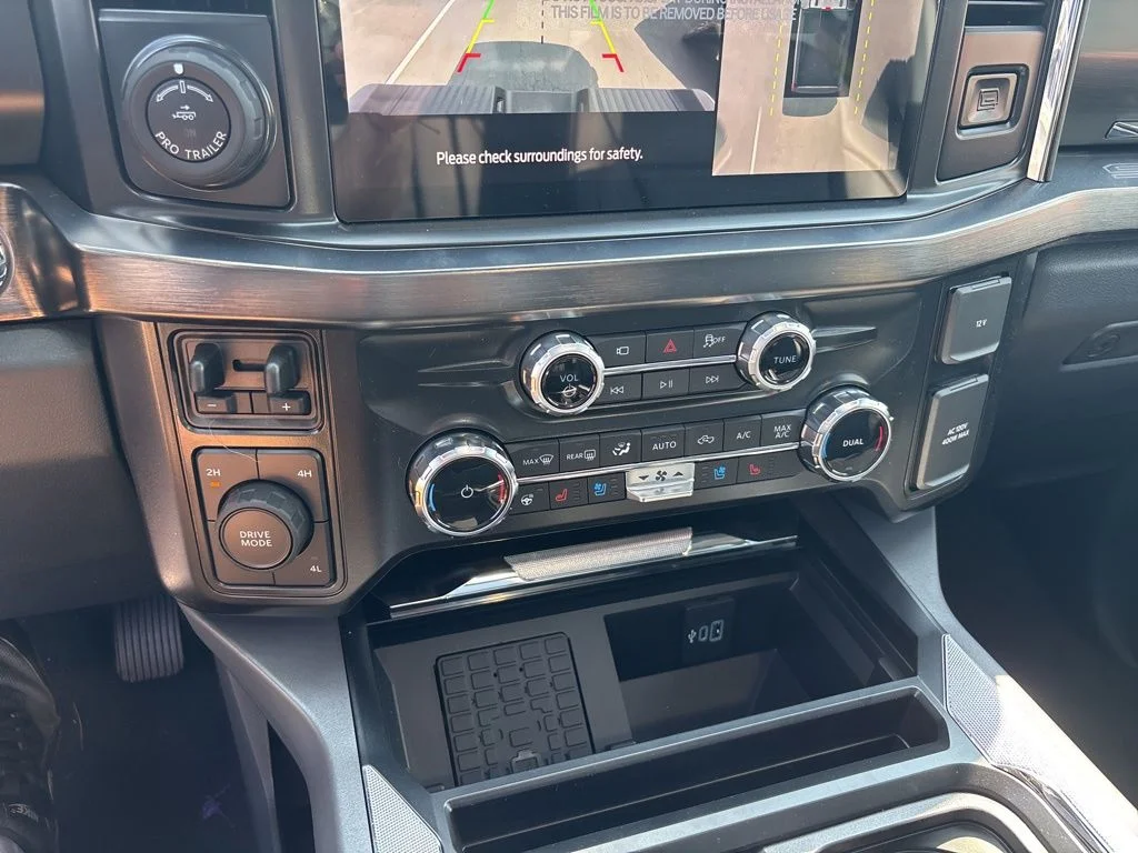 2025 Ford F-250 Super Duty Lariat - Photo 15