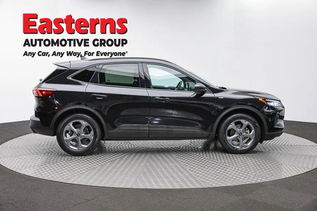Used 2025 Black Ford ST-Line image 4