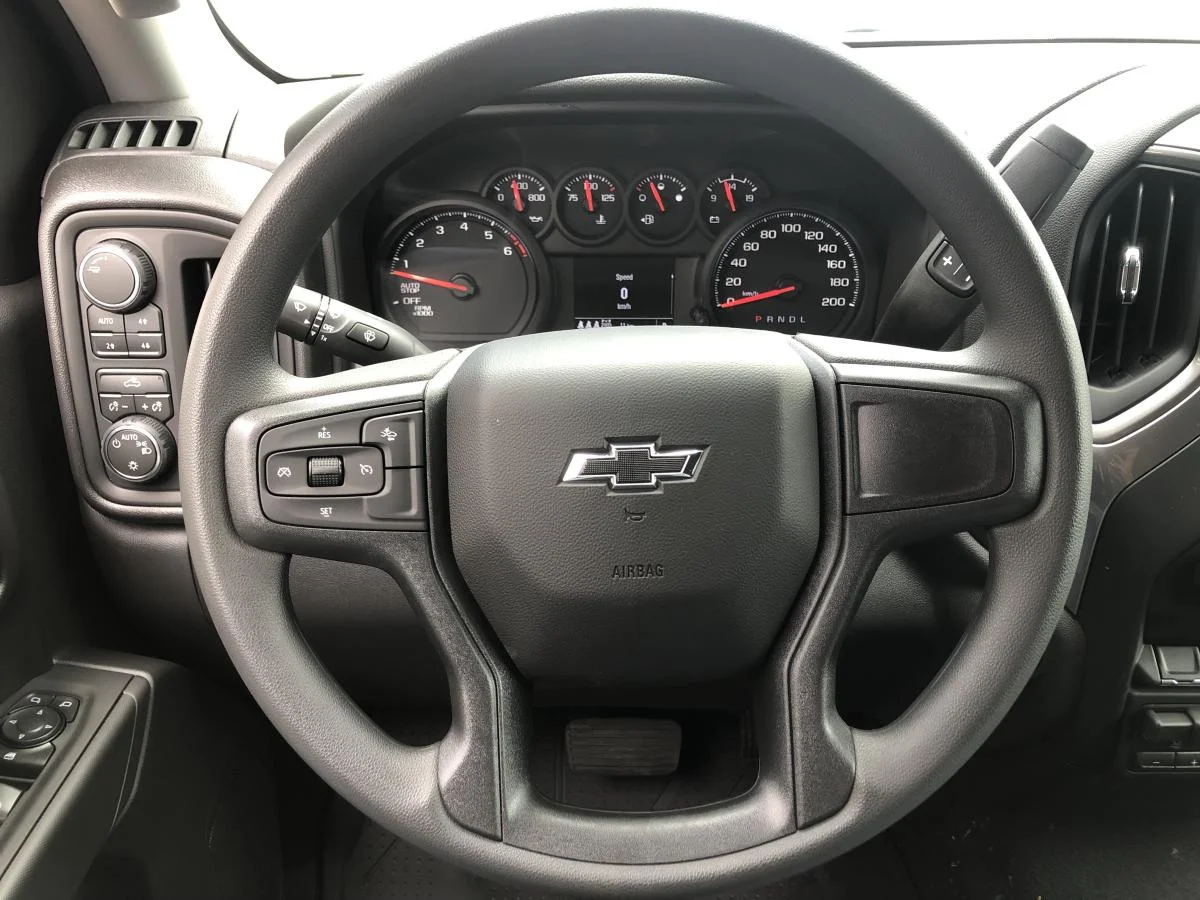New 2026 White Chevrolet 4wd Crew Cab 147 image 10