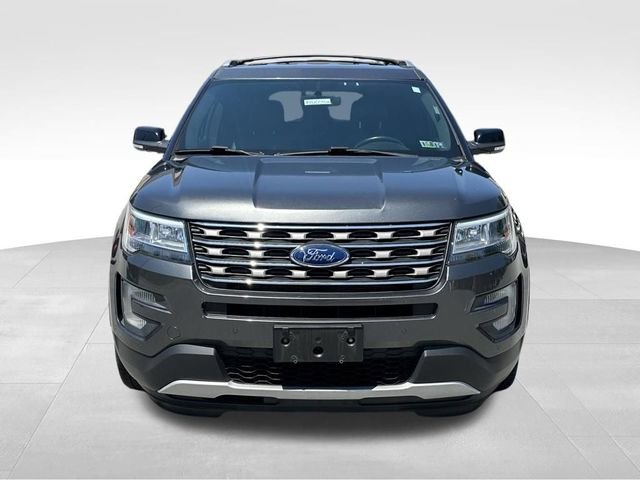 Used 2017 Gray Ford XLT image 16