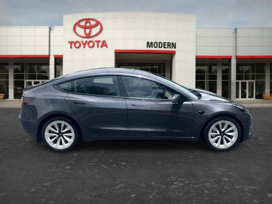 Used 2022 Midnight Silver Metallic Tesla Long Range image 4