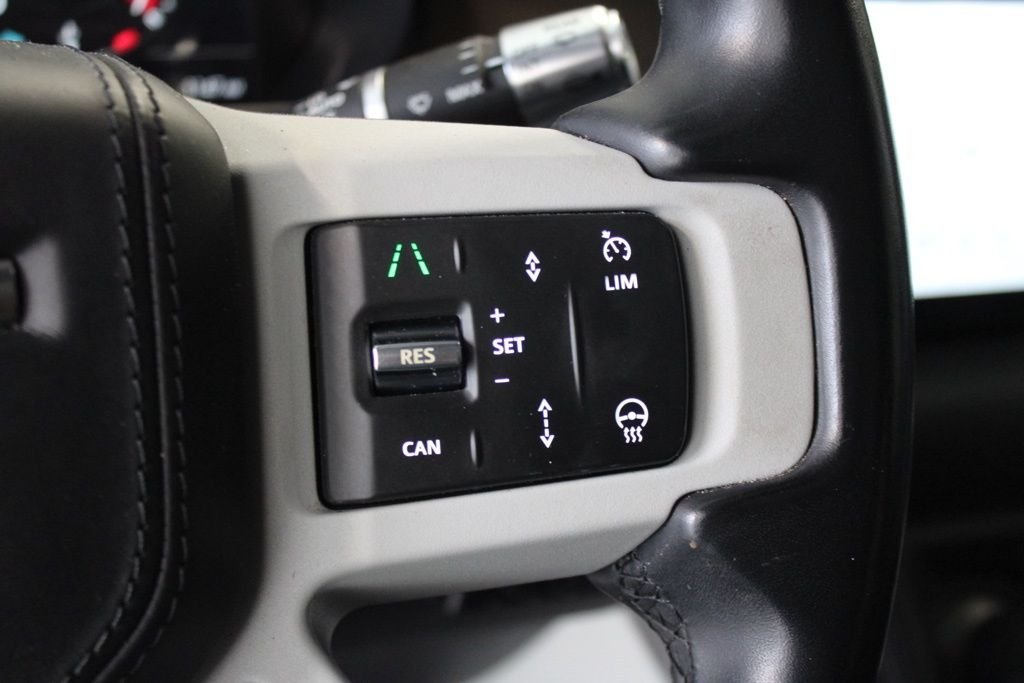 Used 2022  Land Rover XS Edition image 17
