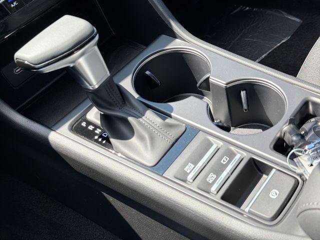 New 2026 White Hyundai SE image 22
