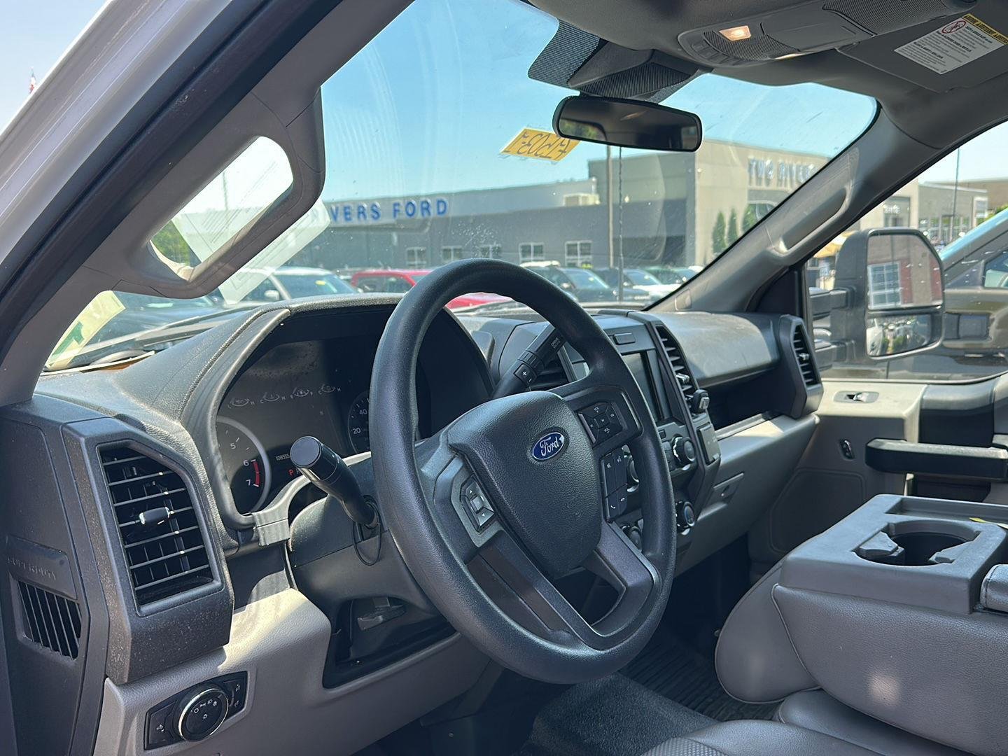 Used 2022 Oxford White Ford XL image 2