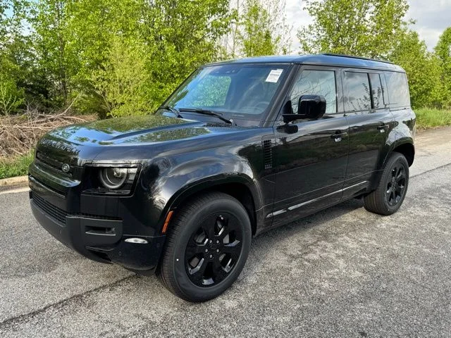 2026 Land Rover Defender 110 X-Dynamic SE P400's photo