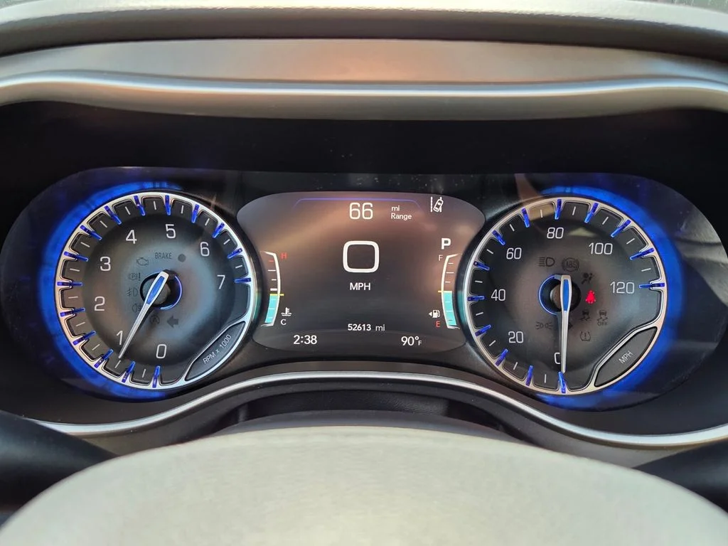 Used 2023 White Chrysler Touring L image 27