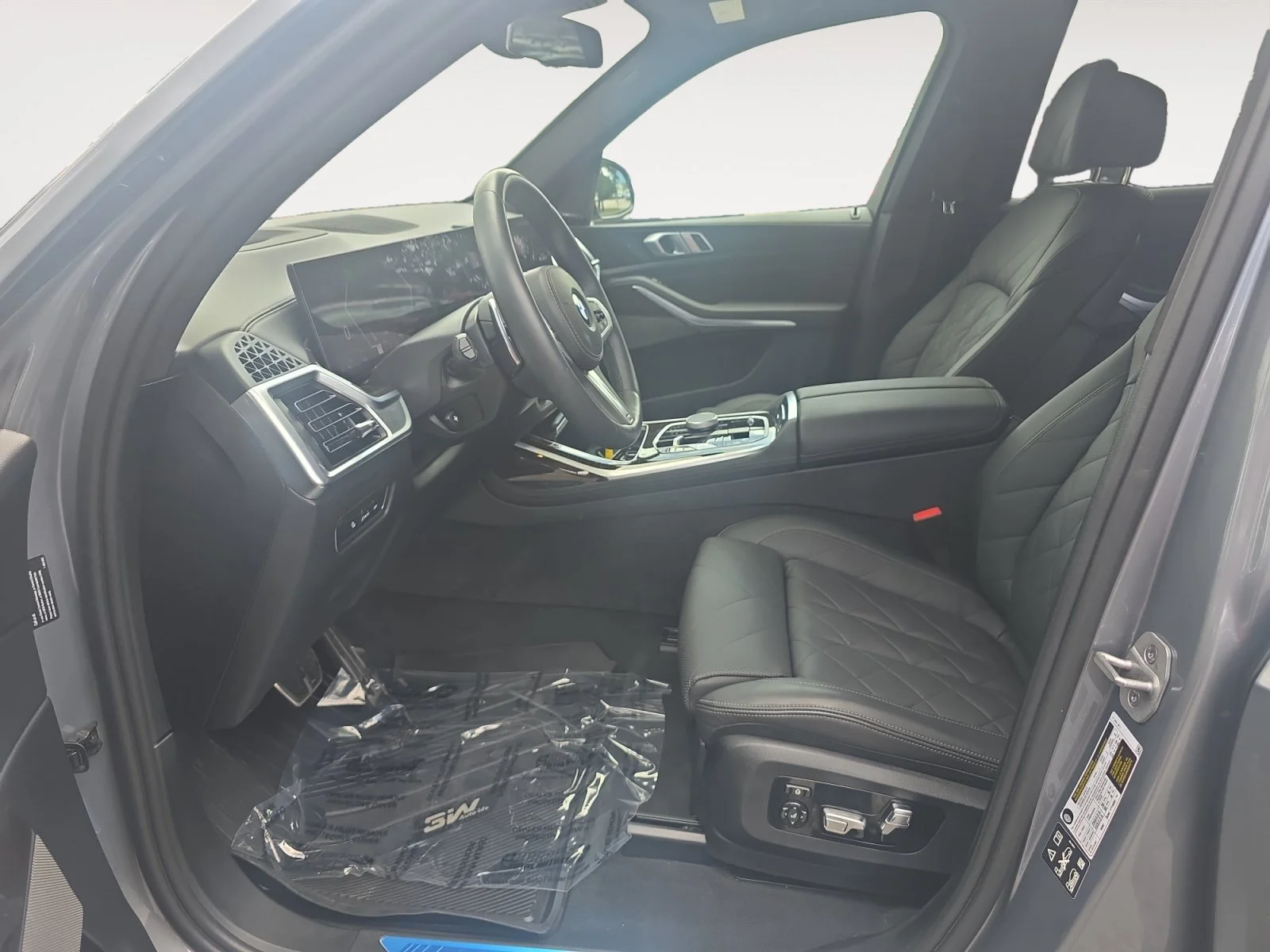Used 2024 Skyscraper Grey Metallic BMW xDrive40i image 23