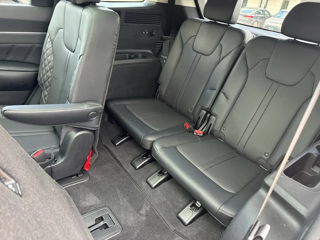 Used 2021 Everlasting Silver Kia SX Prestige image 13
