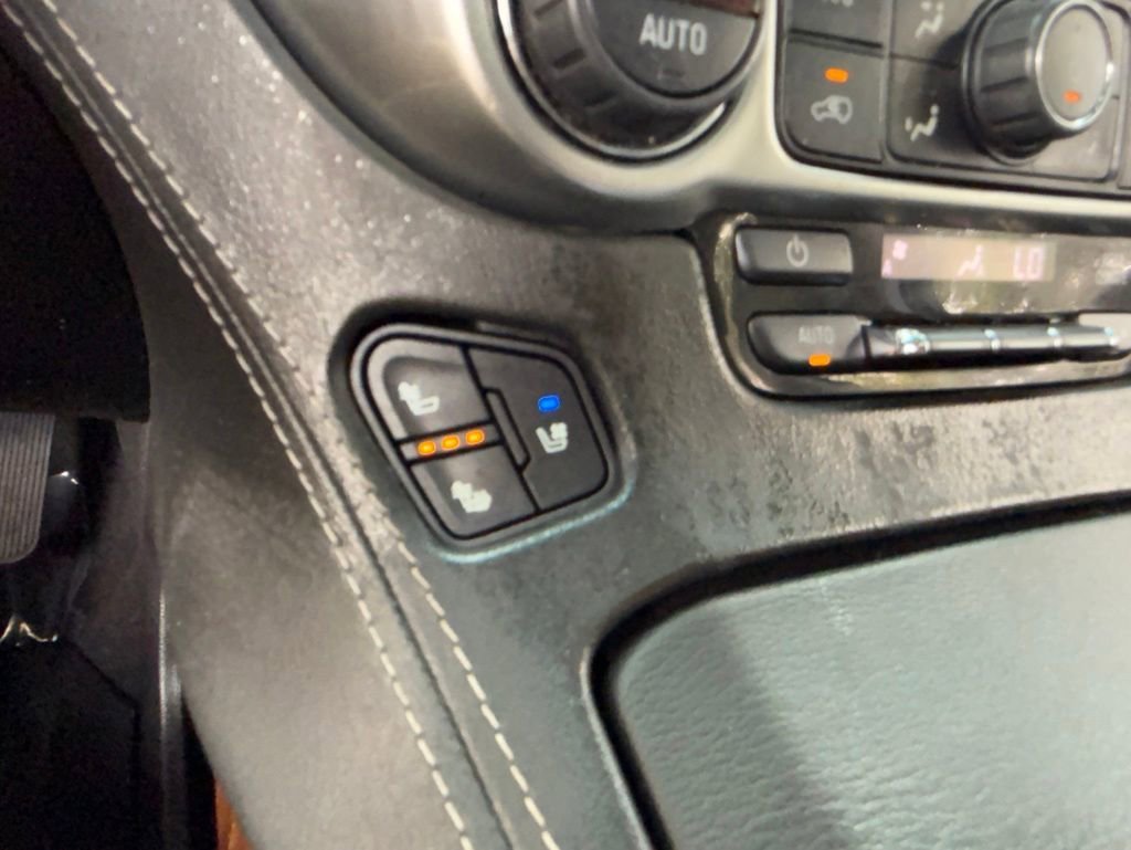 Used 2019 SHADOW GRAY METALLIC Chevrolet Premier image 38