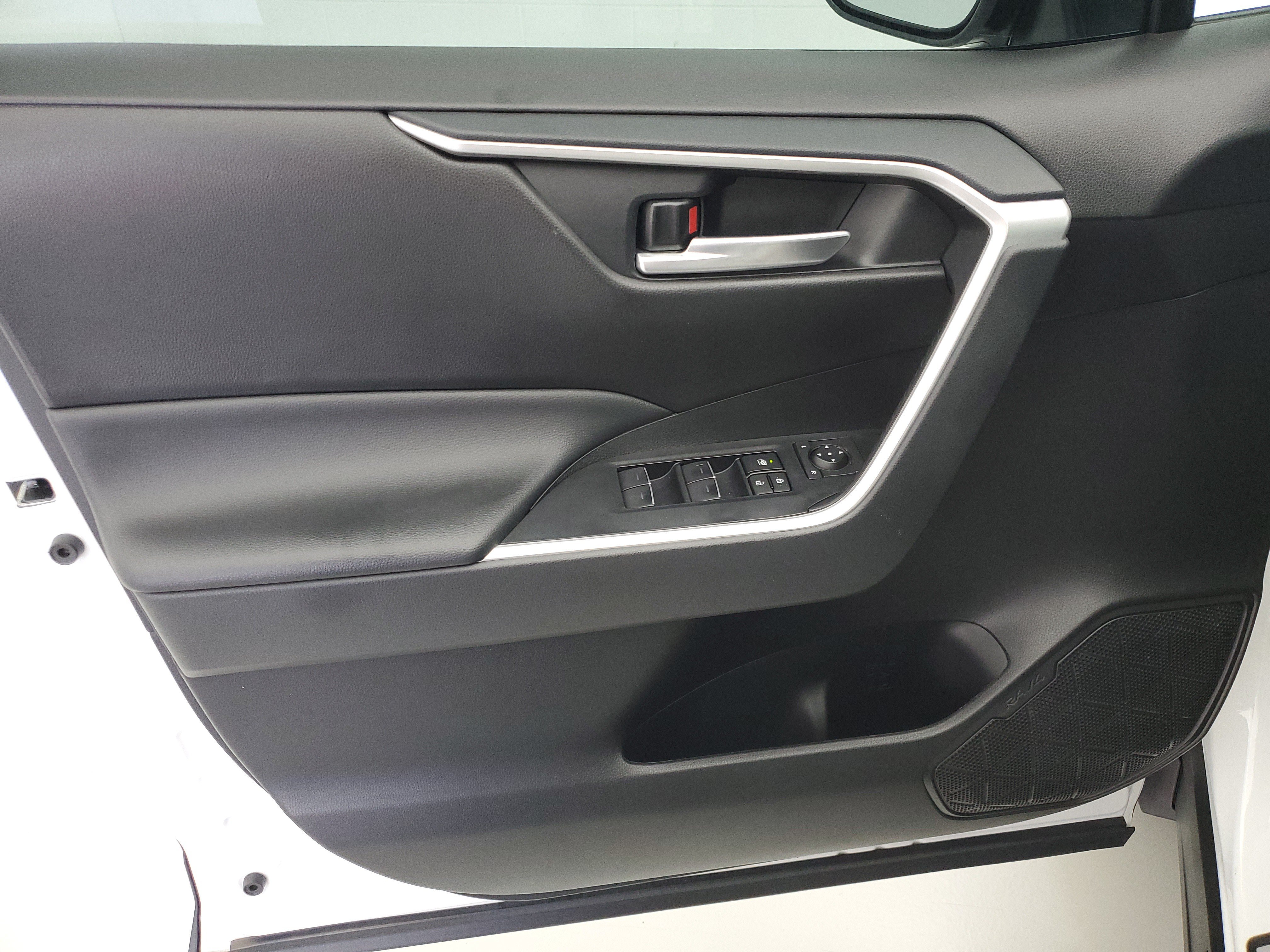 Used 2024 Ice Cap Toyota XLE image 22