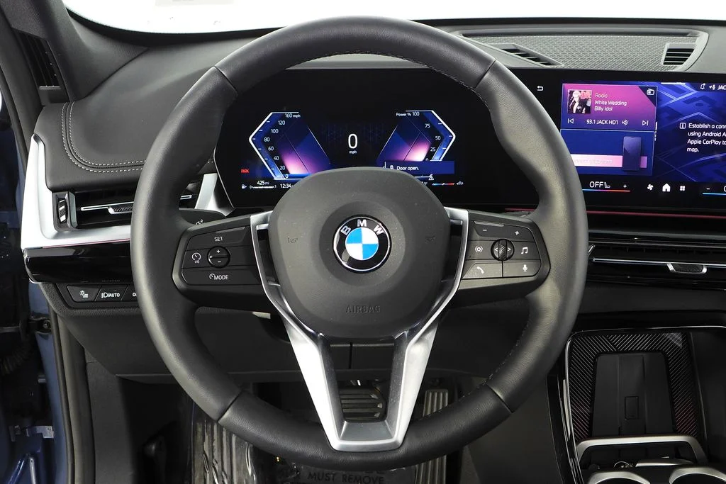 Used 2025  BMW xDrive28i image 26
