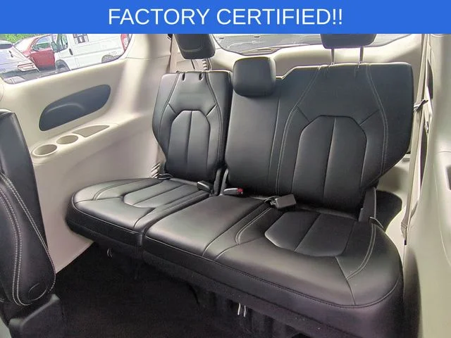Used 2023 Silver Chrysler Touring L image 29