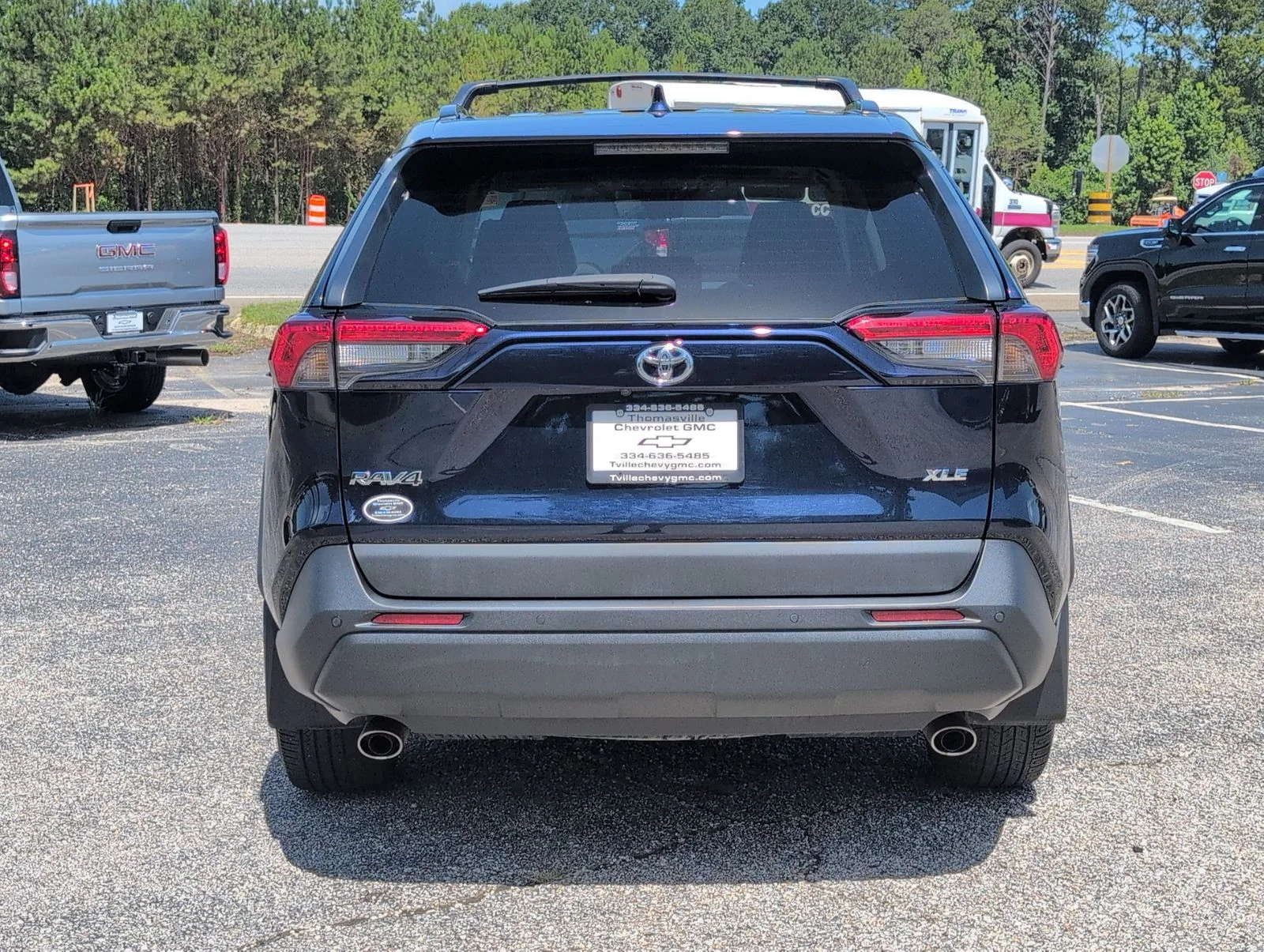Used 2024  Toyota XLE Premium image 4