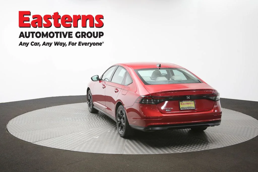 Used 2025 Red Honda SE image 65