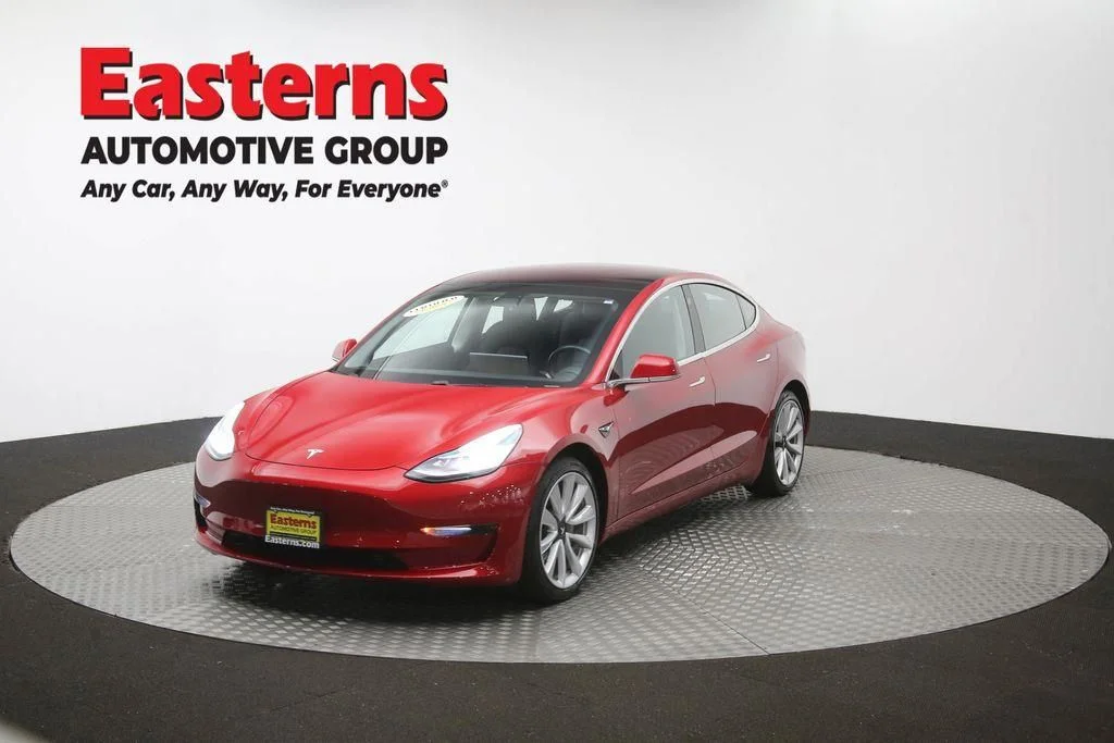 Used 2018 Red Tesla Long Range image 51