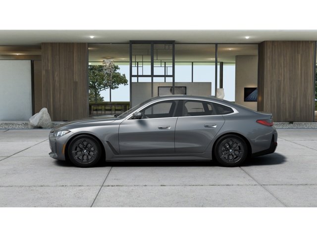 New 2026 Skyscraper Grey Metallic BMW i4 image 4
