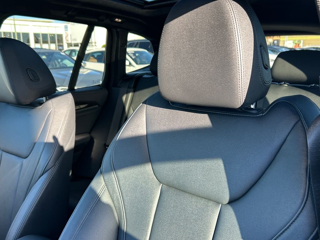 Used 2020 Black Sapphire Metallic BMW M40i image 14