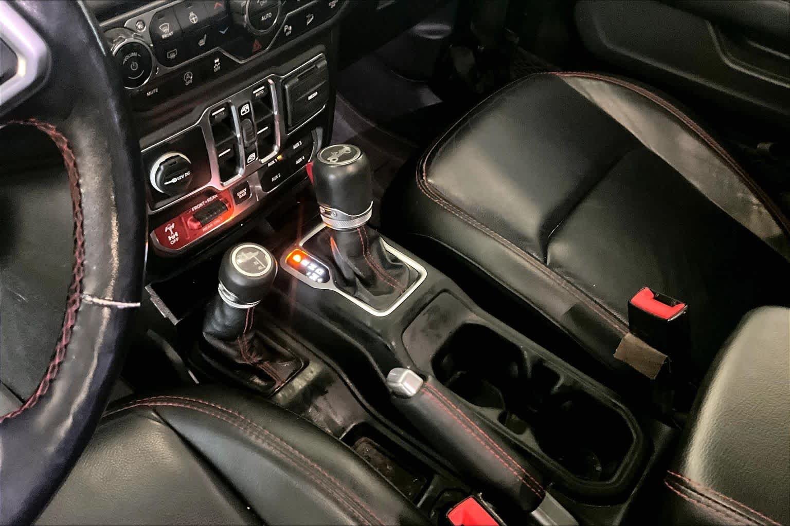 Used 2019 Granite Crystal Metallic Clearcoat Jeep Rubicon image 15