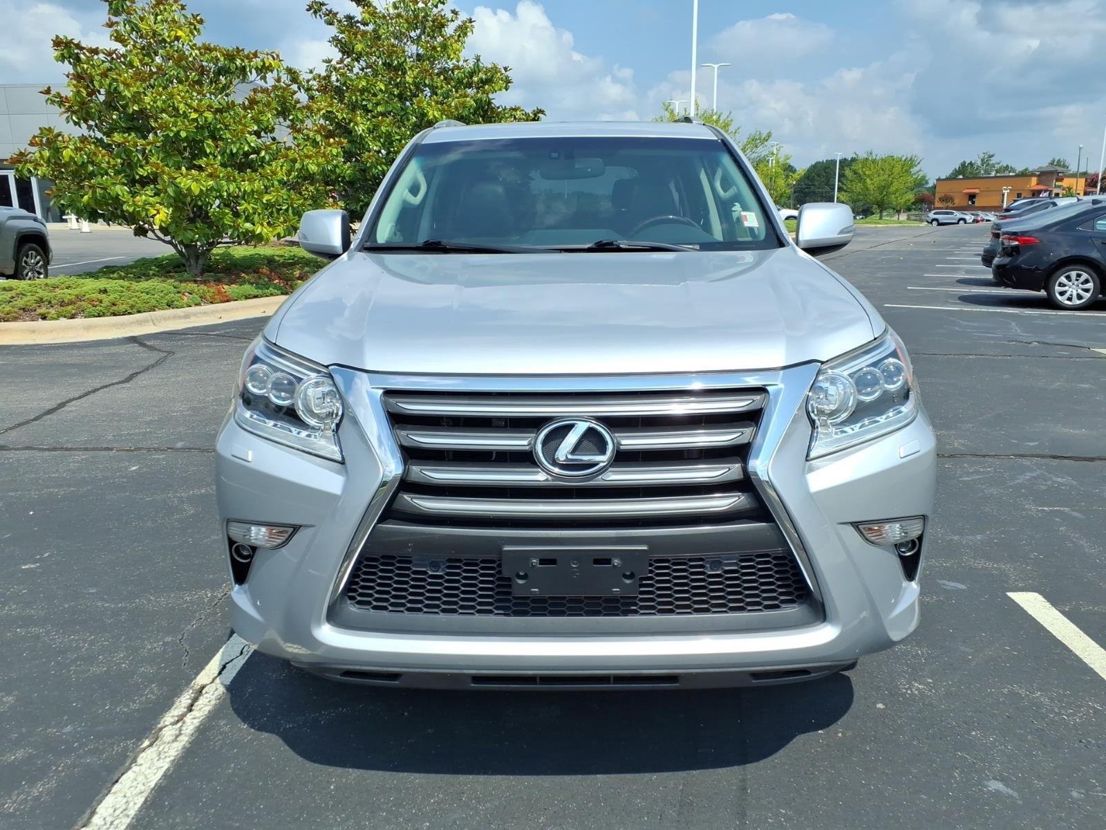 Used 2019 Silver Lining Metallic Lexus GX 460 Premium image 10