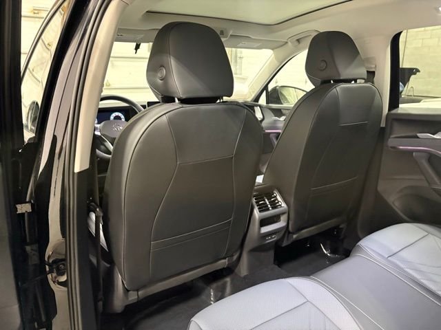 New 2026 Black Volkswagen 2.0T SE image 11