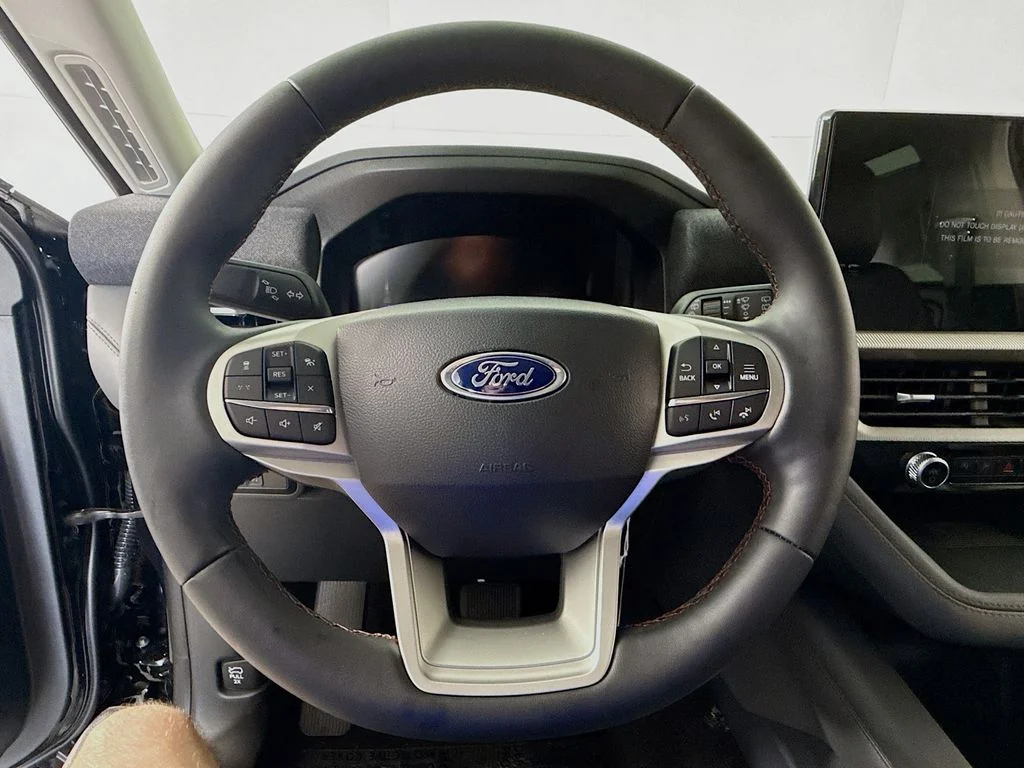 New 2026 Agate Black Metallic Ford Active image 11