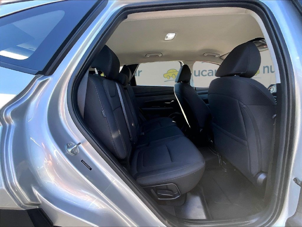 Used 2025 Silver Hyundai SE image 15