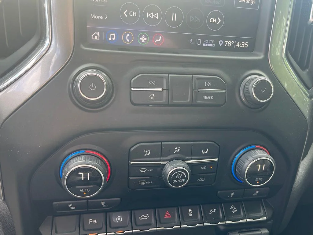 Used 2020 Gray Chevrolet LT image 9