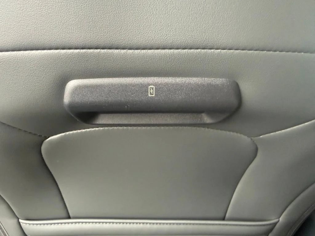 New 2026 Glacier Gray Metallic Tri-Coat Ford Active image 38