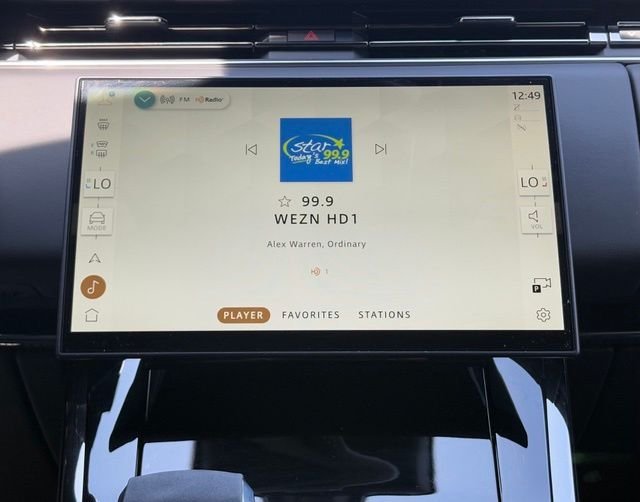 New 2026 Fuji White Land Rover Dynamic SE image 22