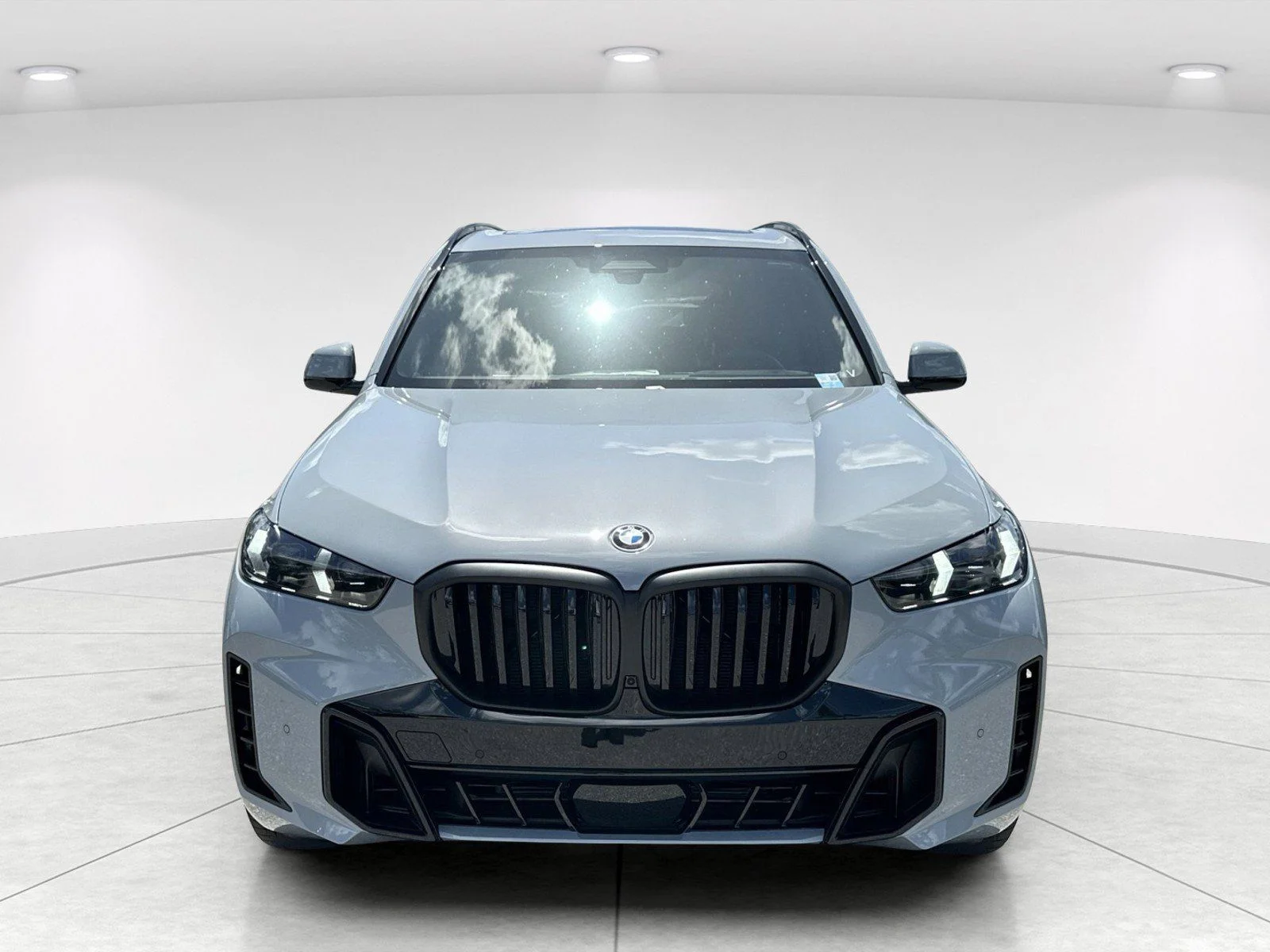 New 2026 Brooklyn Grey Metallic BMW sDrive40i image 2