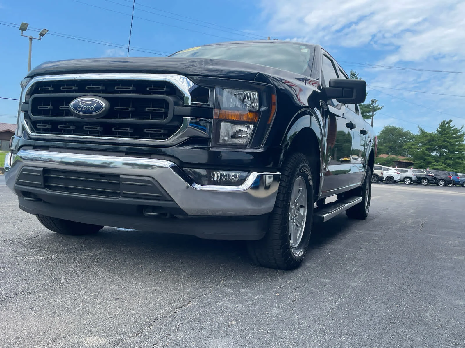 Used 2023 Agate Black Metallic Ford XLT image 21