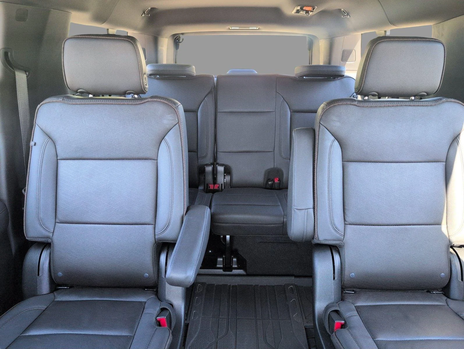 Used 2023 Dark Ash Metallic Chevrolet High Country image 33
